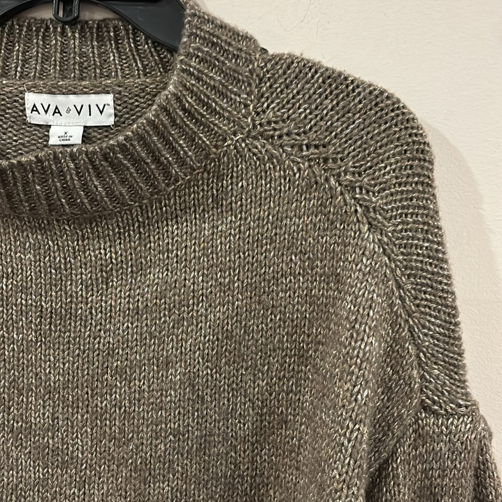 AVA & VIV Metallic Golden Fancy Holiday Size 1X Knit Sweater - Picture 7 of 10